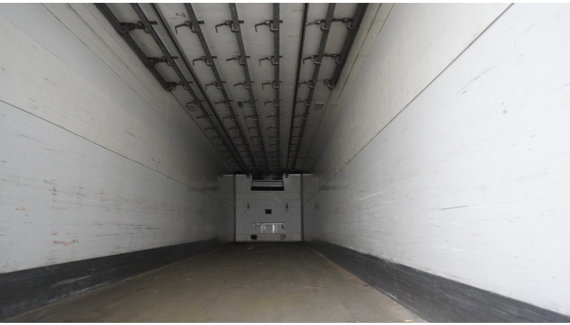 Van Eck 3 AXLE FRIGO WITH MEAT HOOK SYSTEM - Refrigerator semi-trailer: picture 5 Van Eck 3 AXLE FRIGO WITH MEAT HOOK SYSTEM - Refrigerator semi-trailer: picture 5