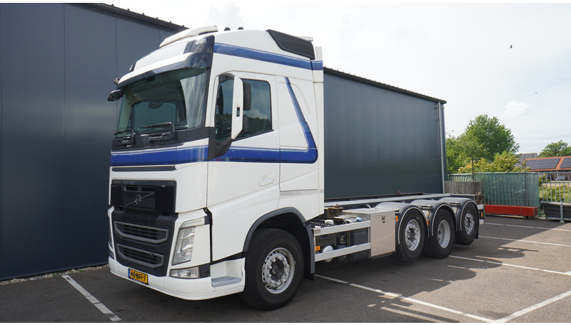 Volvo FH 460 8X2 20 FT CONTAINER TRANSPORT TRUCK - Container transporter/ Swap body truck: picture 3 Volvo FH 460 8X2 20 FT CONTAINER TRANSPORT TRUCK - Container transporter/ Swap body truck: picture 3
