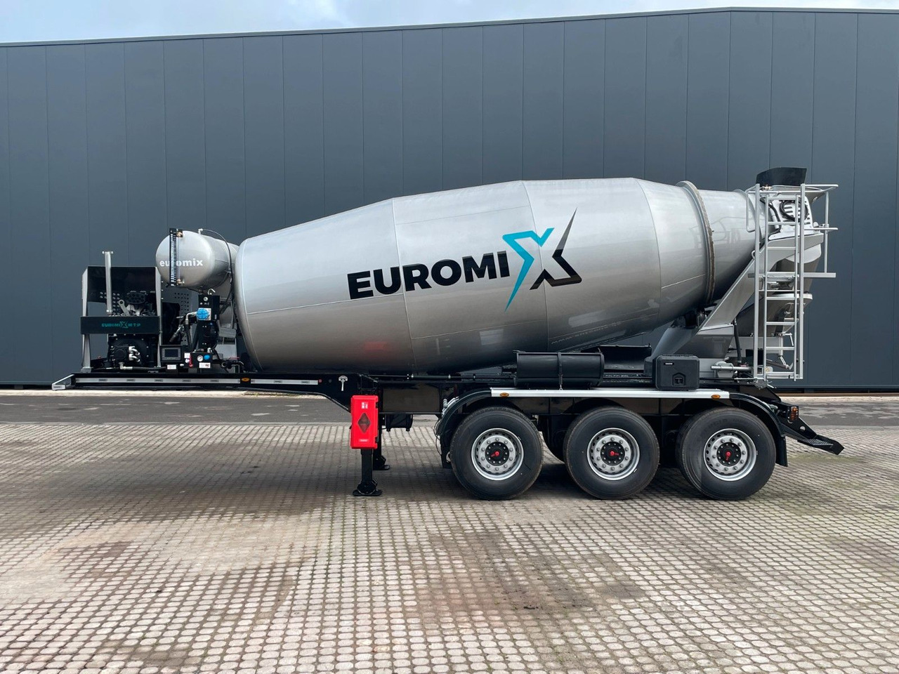 EUROMIX MTP - 12m³ Betonmischer-Auflieger - Concrete mixer truck: picture 4 EUROMIX MTP - 12m³ Betonmischer-Auflieger - Concrete mixer truck: picture 4
