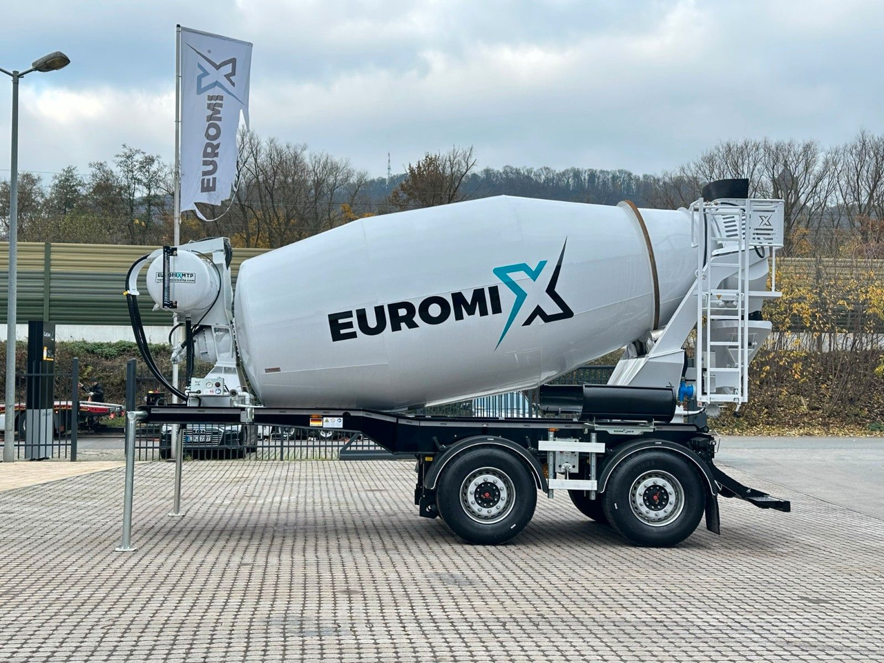 EUROMIX MTP - Fahrmischer EM 10 L 2-Achser - Concrete mixer semi-trailer: picture 1 EUROMIX MTP - Fahrmischer EM 10 L 2-Achser - Concrete mixer semi-trailer: picture 1