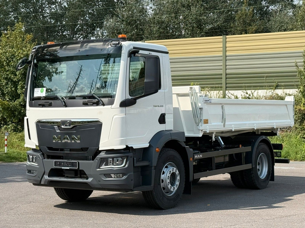 MAN TGM 18.320 4X2 / Euro 6e 3-Seiten-Kipper - Tipper: picture 1 MAN TGM 18.320 4X2 / Euro 6e 3-Seiten-Kipper - Tipper: picture 1