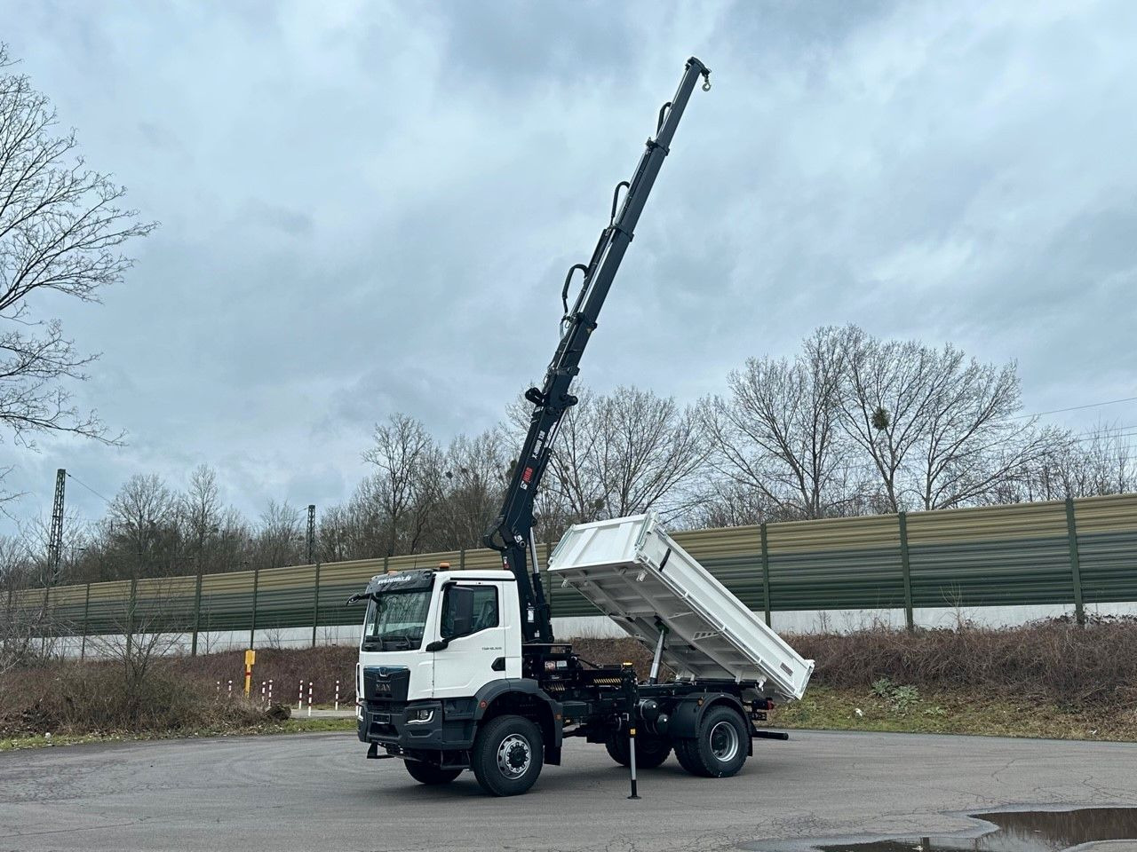 MAN TGM 18.320 4x4 Euro6e Hiab X-HiDuo 138DS-3 - Crane truck: picture 3 MAN TGM 18.320 4x4 Euro6e Hiab X-HiDuo 138DS-3 - Crane truck: picture 3