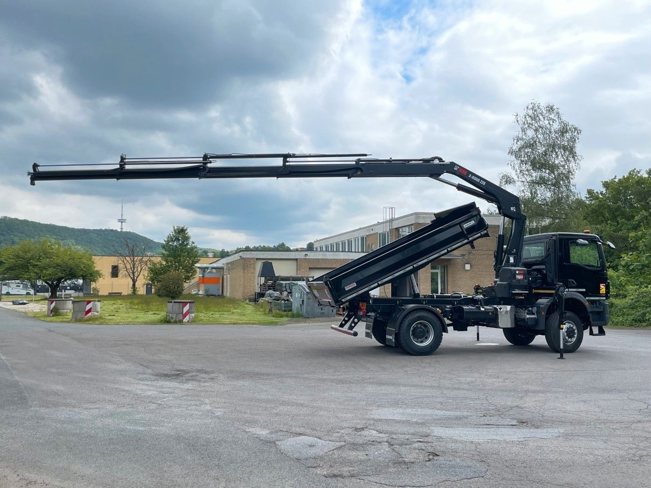 MAN TGM 18.320 4x4 Euro6e Hiab X Hiduo 228-4 - Tipper, Crane truck: picture 2 MAN TGM 18.320 4x4 Euro6e Hiab X Hiduo 228-4 - Tipper, Crane truck: picture 2