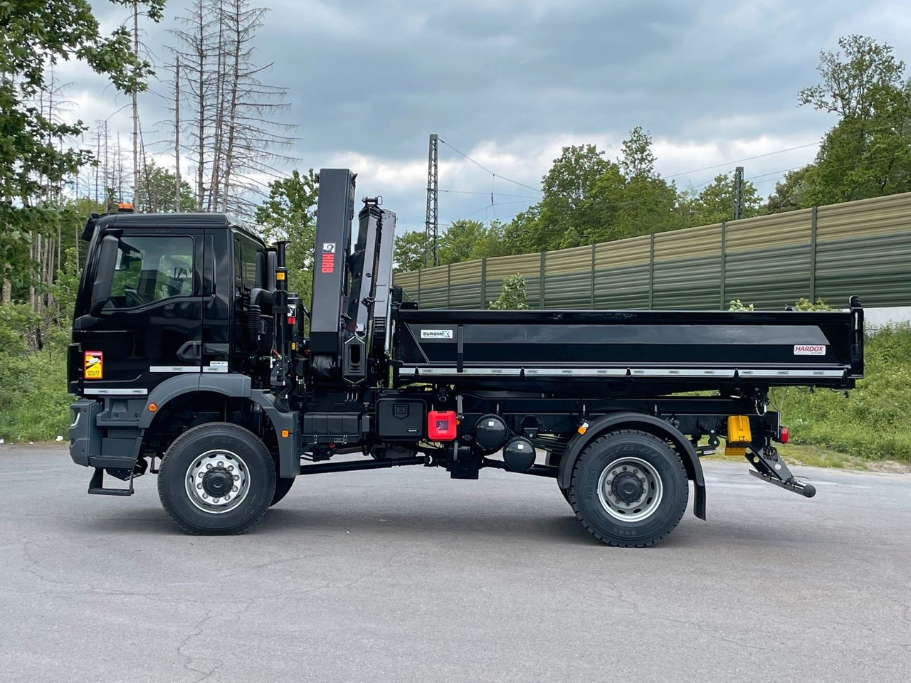 MAN TGM 18.320 4x4 Euro6e Hiab X Hiduo 228-4 - Tipper, Crane truck: picture 4 MAN TGM 18.320 4x4 Euro6e Hiab X Hiduo 228-4 - Tipper, Crane truck: picture 4