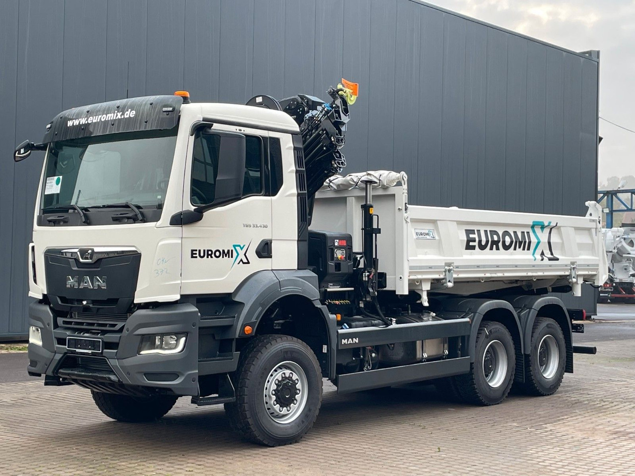 MAN TGS 33.440 6x6 /3-Seiten- Kipper / HIAB 228-6 - Tipper, Crane truck: picture 3 MAN TGS 33.440 6x6 /3-Seiten- Kipper / HIAB 228-6 - Tipper, Crane truck: picture 3