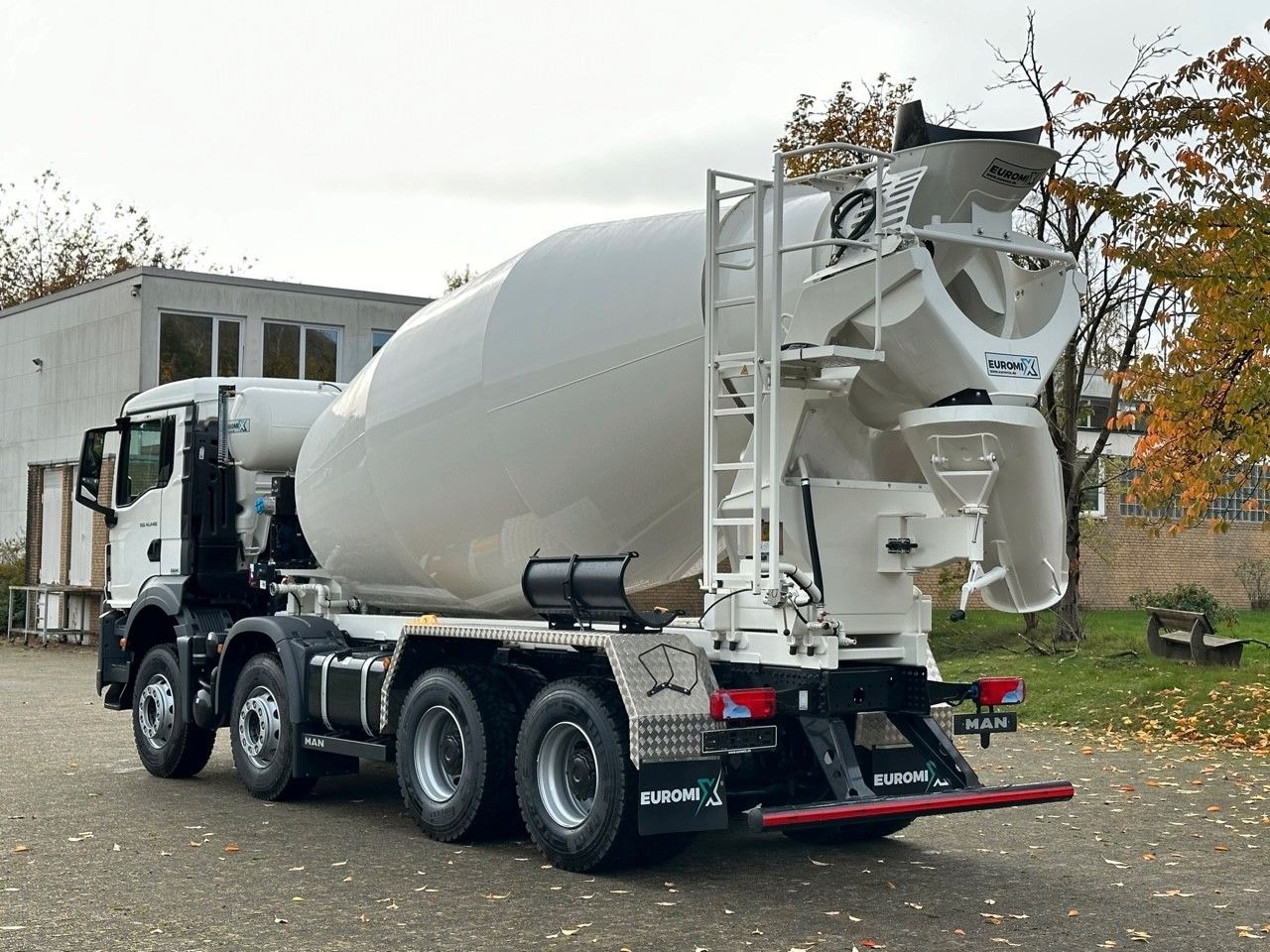 MAN TGS 41.440 8x4 /Euro6e Euromix EM 10 L - Concrete mixer truck: picture 5 MAN TGS 41.440 8x4 /Euro6e Euromix EM 10 L - Concrete mixer truck: picture 5