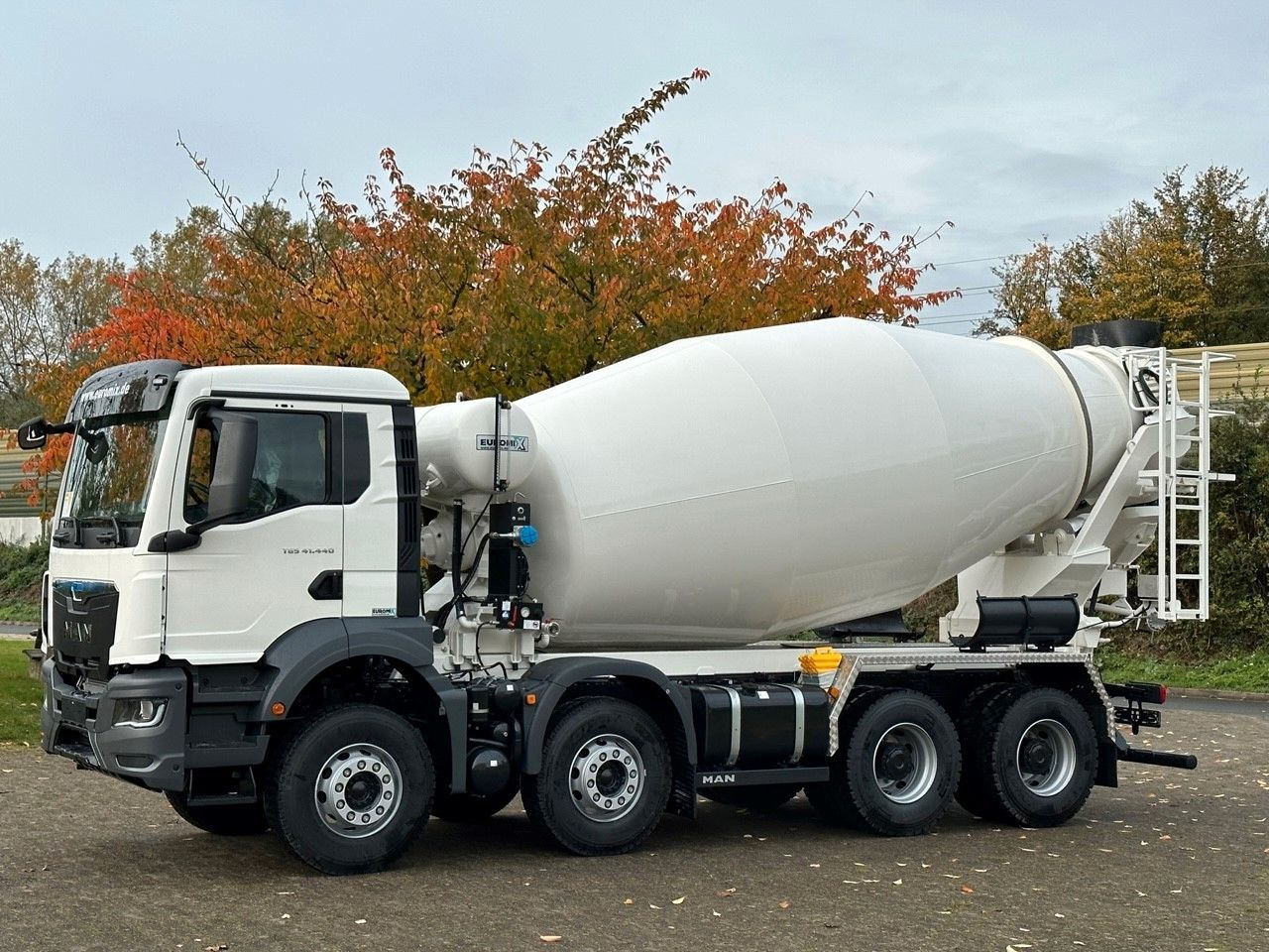 MAN TGS 41.440 8x4 /Euro6e Euromix EM 12 R - Concrete mixer truck: picture 3 MAN TGS 41.440 8x4 /Euro6e Euromix EM 12 R - Concrete mixer truck: picture 3