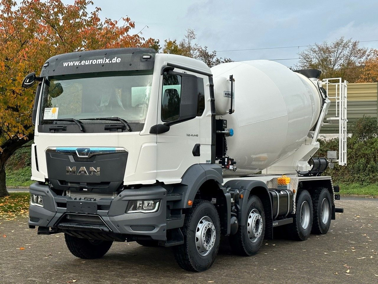 MAN TGS 41.440 8x4 /Euro6e Euromix EM 12 R - Concrete mixer truck: picture 2 MAN TGS 41.440 8x4 /Euro6e Euromix EM 12 R - Concrete mixer truck: picture 2