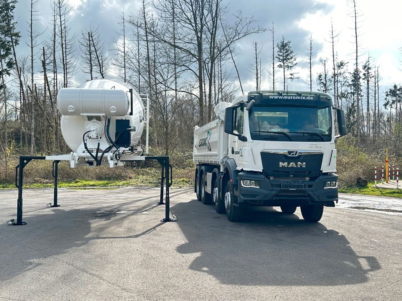 MAN TGS 41.440 8x4 WECHSELSYSTEM KIPPER+MISCHER - Concrete mixer truck: picture 3 MAN TGS 41.440 8x4 WECHSELSYSTEM KIPPER+MISCHER - Concrete mixer truck: picture 3