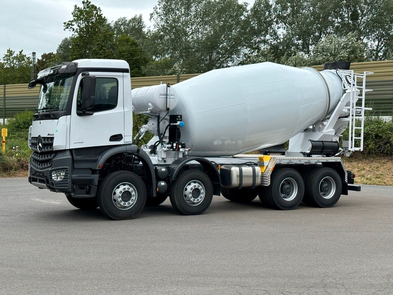 Mercedes-Benz AROCS 5 4142 B 8X4 Euro 3 EuromixMTP EM 10 - Concrete mixer truck: picture 3 Mercedes-Benz AROCS 5 4142 B 8X4 Euro 3 EuromixMTP EM 10 - Concrete mixer truck: picture 3