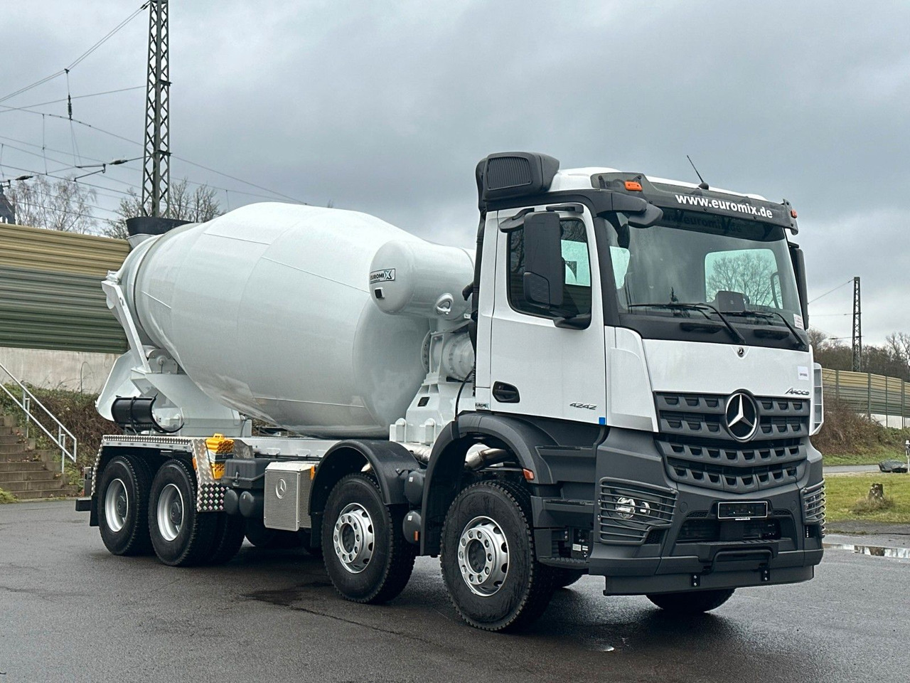 Mercedes-Benz AROCS 5 4242 8x4 Euro5 EuromixMTP EM 12m R - Concrete mixer truck: picture 1 Mercedes-Benz AROCS 5 4242 8x4 Euro5 EuromixMTP EM 12m R - Concrete mixer truck: picture 1