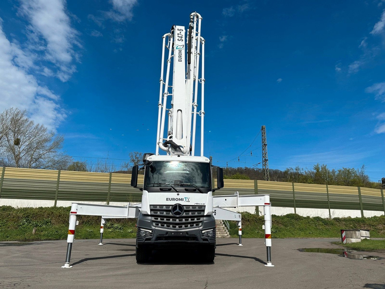 Concrete mixer truck Mercedes-Benz Arocs 5 4542 8x4 SWAN TSP 47-5 160RZ ( 47m ): picture 13