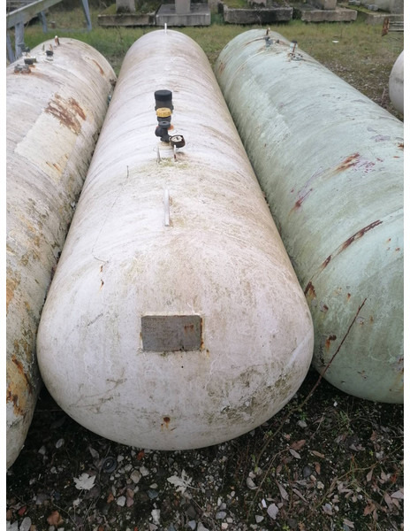 De Visser gastank Used Propane/Butane LPG tanks 1600 L (0,8 ton) Used ID 1.200 - Fuel tank: picture 2 De Visser gastank Used Propane/Butane LPG tanks 1600 L (0,8 ton) Used ID 1.200 - Fuel tank: picture 2