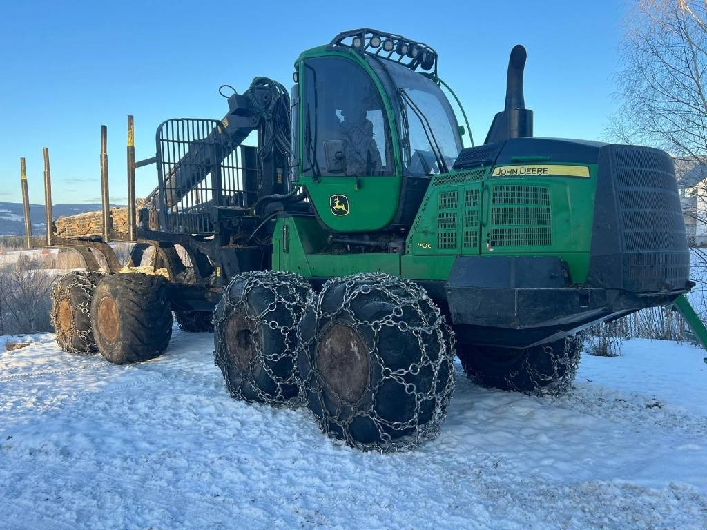 John Deere 1110G - Forwarder: picture 3 John Deere 1110G - Forwarder: picture 3