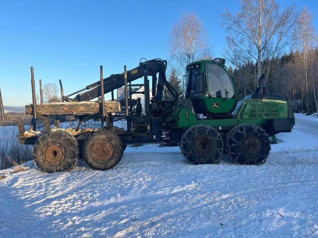 John Deere 1110G - Forwarder: picture 2 John Deere 1110G - Forwarder: picture 2