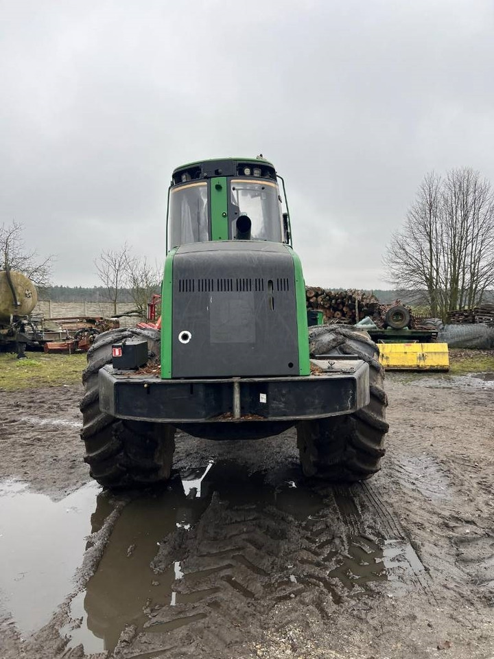 Forestry harvester John Deere 1170 E: picture 11