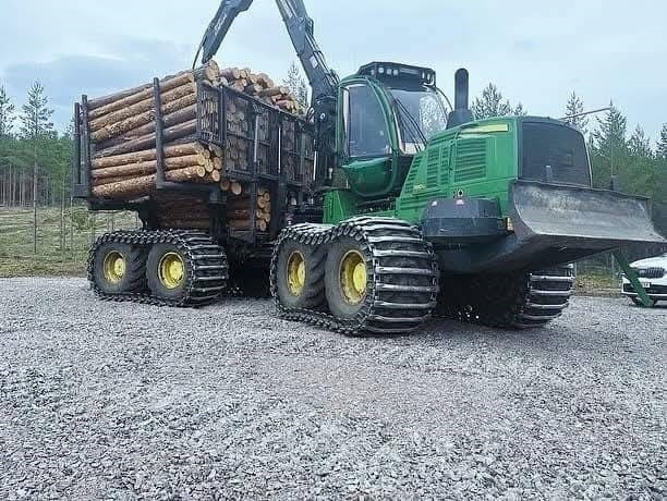 John Deere 1910 - Forwarder: picture 2 John Deere 1910 - Forwarder: picture 2