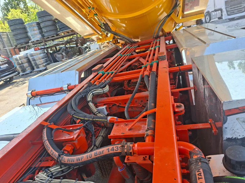 Volvo FMX 450 Combi Vacuum/Pressure 14m3 (1,5 + 12,5m3), 2017 - Vacuum truck: picture 5 Volvo FMX 450 Combi Vacuum/Pressure 14m3 (1,5 + 12,5m3), 2017 - Vacuum truck: picture 5