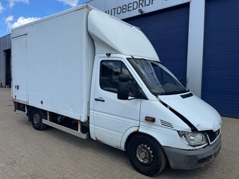 Mercedes-Benz Sprinter 313 **BOX+LIFT** - Box van: picture 3 Mercedes-Benz Sprinter 313 **BOX+LIFT** - Box van: picture 3