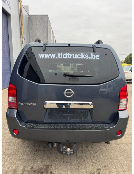 Nissan Pathfinder **2,5D-AIRCO-BELGIAN CAR** - Car: picture 5 Nissan Pathfinder **2,5D-AIRCO-BELGIAN CAR** - Car: picture 5