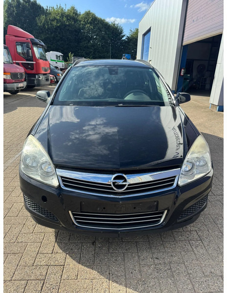 Opel Astra **1700CDTI-AIRCO-EURO 4** - Car: picture 2 Opel Astra **1700CDTI-AIRCO-EURO 4** - Car: picture 2