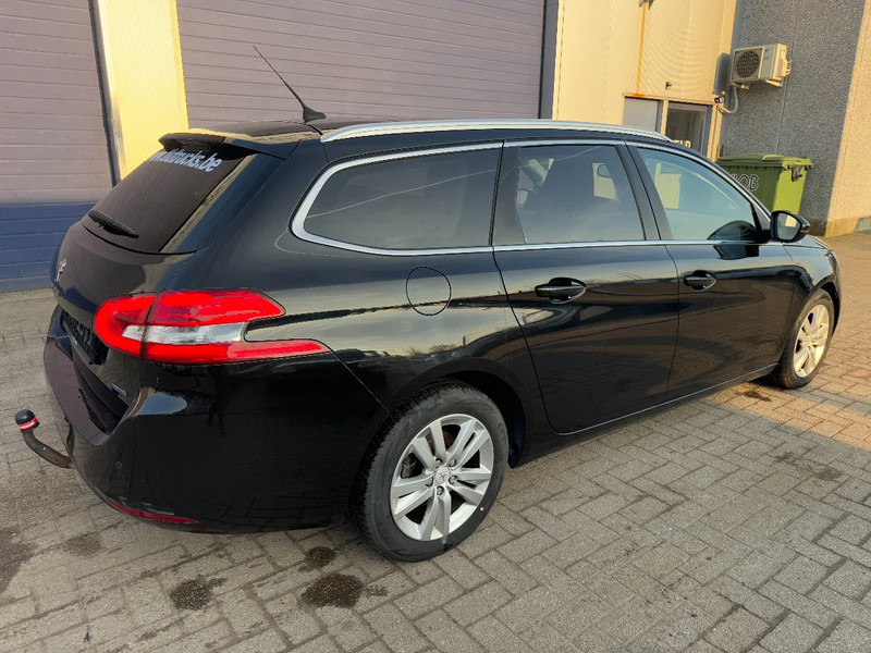 Peugeot 308 **EURO 6-88KW** - Car: picture 4 Peugeot 308 **EURO 6-88KW** - Car: picture 4