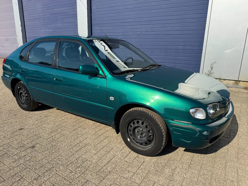 Toyota Corolla **5DOORS-PETROL-BELGIAN CAR-1A** - Sedan: picture 3 Toyota Corolla **5DOORS-PETROL-BELGIAN CAR-1A** - Sedan: picture 3