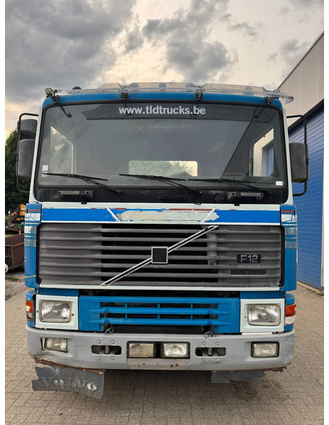 Volvo F 12.360 **ORIGINAL FRENCH TRUCK** - Tractor unit: picture 2 Volvo F 12.360 **ORIGINAL FRENCH TRUCK** - Tractor unit: picture 2