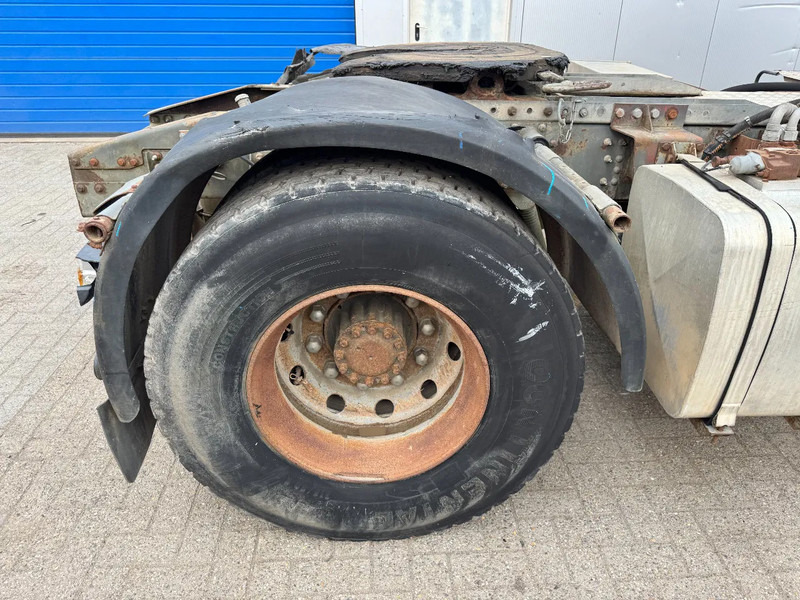 Volvo F 12.360 **ORIGINAL FRENCH TRUCK** - Tractor unit: picture 5 Volvo F 12.360 **ORIGINAL FRENCH TRUCK** - Tractor unit: picture 5