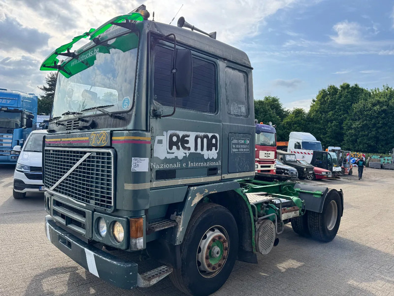 Volvo F 12 **ITALIAN TRUCK** - Tractor unit: picture 1 Volvo F 12 **ITALIAN TRUCK** - Tractor unit: picture 1