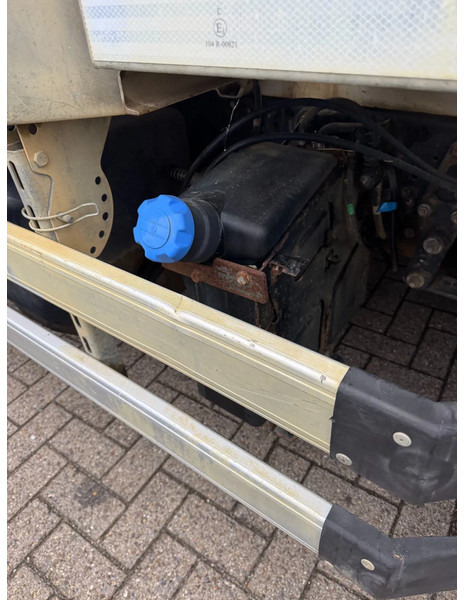 Renault Midlum 190 **WORKING PLATFORM-NACELLE** - Truck: picture 4 Renault Midlum 190 **WORKING PLATFORM-NACELLE** - Truck: picture 4