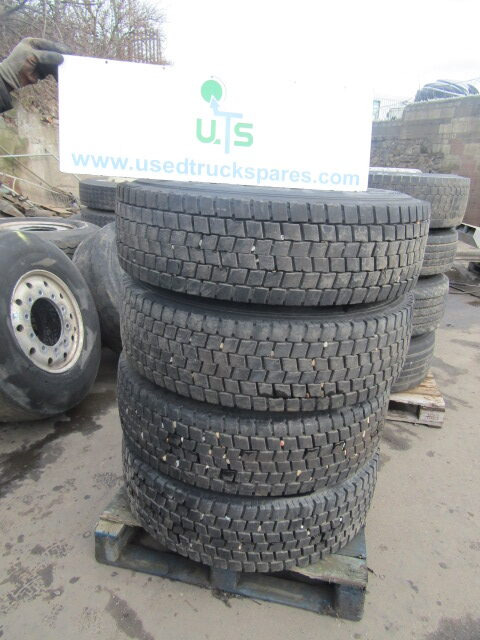315/80/22.5 ALCOA (4) WITH PIRRELLI DRIVE PATTERN TYRES - Tire for Truck: picture 1 315/80/22.5 ALCOA (4) WITH PIRRELLI DRIVE PATTERN TYRES - Tire for Truck: picture 1