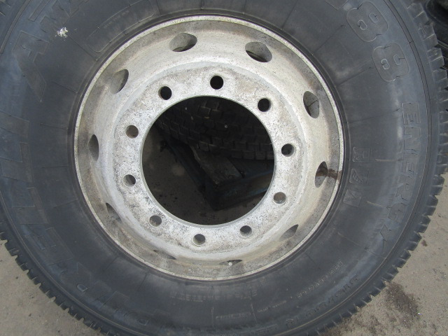 315/80/22.5 ALCOA (4) WITH PIRRELLI DRIVE PATTERN TYRES - Tire for Truck: picture 5 315/80/22.5 ALCOA (4) WITH PIRRELLI DRIVE PATTERN TYRES - Tire for Truck: picture 5