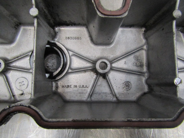 CUMMINS 6 CTA C SERIES ROCKER COVER P/NO 3930903 - Engine and parts for Truck: picture 2 CUMMINS 6 CTA C SERIES ROCKER COVER P/NO 3930903 - Engine and parts for Truck: picture 2