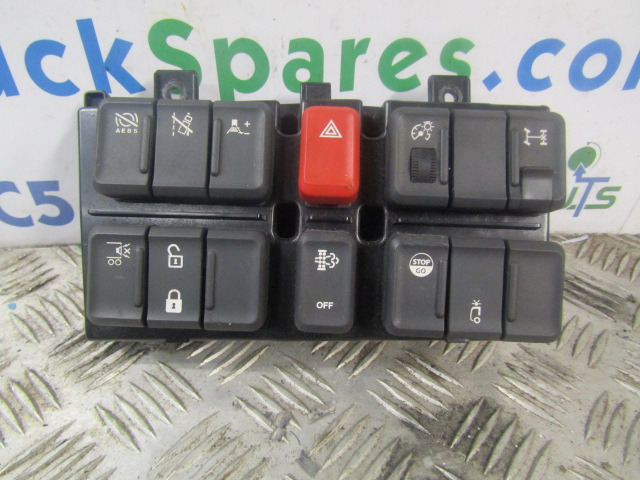 DAF LF 220 EURO 6 CAB SWITCH PANEL - Cab and interior for Truck: picture 1 DAF LF 220 EURO 6 CAB SWITCH PANEL - Cab and interior for Truck: picture 1