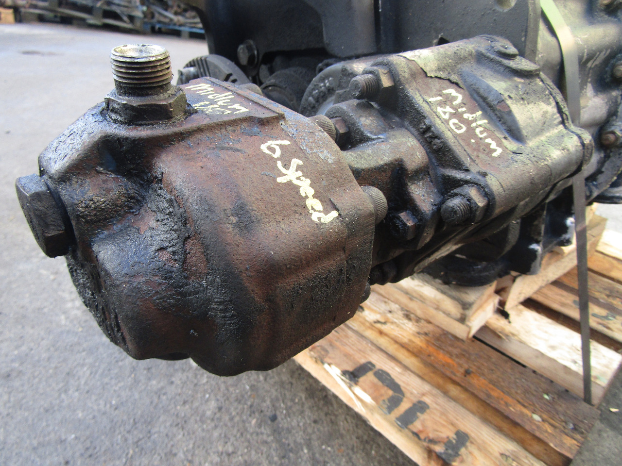 EATON 6 SPEED PTO (5206B GEARBOX) - Hydraulics for Truck: picture 2 EATON 6 SPEED PTO (5206B GEARBOX) - Hydraulics for Truck: picture 2