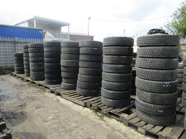 ISUZU N75 215/75/17.5 WHEELS AND TYRES 100 AVAILABLE FROM £50-100 - Tire for Truck: picture 2 ISUZU N75 215/75/17.5 WHEELS AND TYRES 100 AVAILABLE FROM £50-100 - Tire for Truck: picture 2