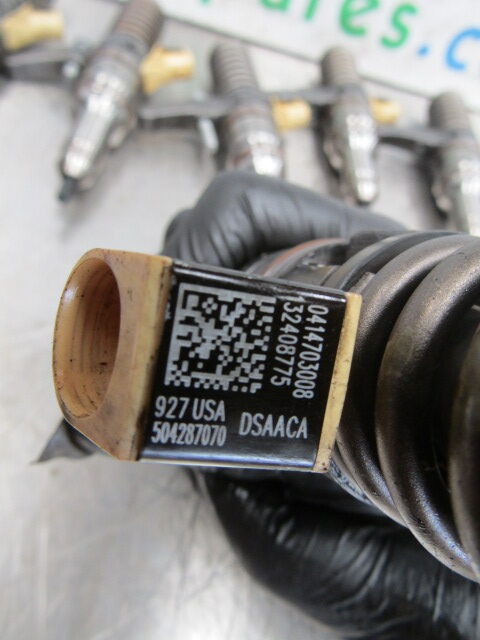 IVECO STRALIS CURSOR 10 INJECTORS P/NO 504287070/0414703008 - Fuel processing/ Fuel delivery for Truck: picture 3 IVECO STRALIS CURSOR 10 INJECTORS P/NO 504287070/0414703008 - Fuel processing/ Fuel delivery for Truck: picture 3