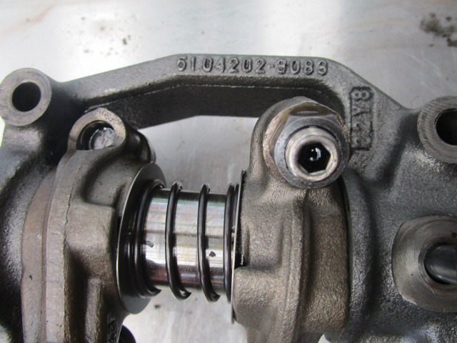 MAN TGL 7.5T ROCKER SHAFT & PUSHROD P/NO 51.04202-3083 - Engine and parts for Truck: picture 3 MAN TGL 7.5T ROCKER SHAFT & PUSHROD P/NO 51.04202-3083 - Engine and parts for Truck: picture 3