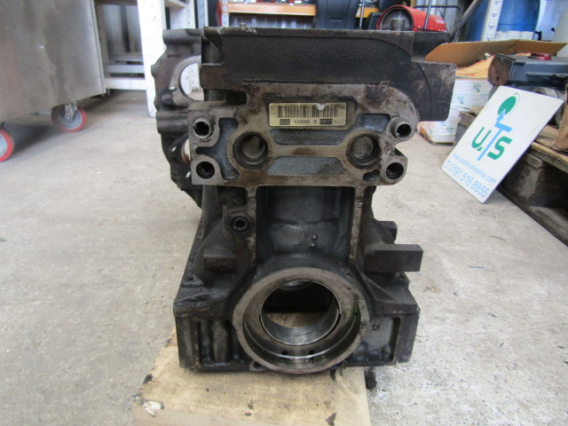 MITSUBISHI 4P10 STD BLOCK - Engine and parts for Truck: picture 3 MITSUBISHI 4P10 STD BLOCK - Engine and parts for Truck: picture 3