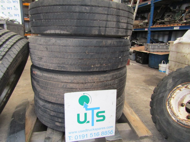 MITSUBISHI FUSO (6) WHEELS AND TYRES 205/75/17.5 8-10MM TREAD 32MM HOLES SET OF 6 - Tire for Truck: picture 4 MITSUBISHI FUSO (6) WHEELS AND TYRES 205/75/17.5 8-10MM TREAD 32MM HOLES SET OF 6 - Tire for Truck: picture 4