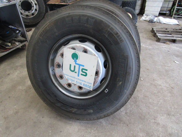 PIRELLI 315/80/22.5 FRONT 2022 ALMOST NEW ONLY 1000KM COMPLETE ON RIMS - Tire for Truck: picture 1 PIRELLI 315/80/22.5 FRONT 2022 ALMOST NEW ONLY 1000KM COMPLETE ON RIMS - Tire for Truck: picture 1