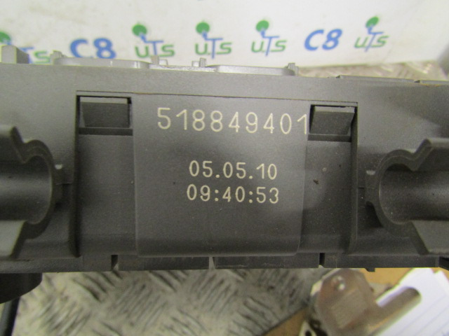 RENAULT MIDLUM DXI FUSEBOARD P/NO 518849401 - Electrical system for Truck: picture 2 RENAULT MIDLUM DXI FUSEBOARD P/NO 518849401 - Electrical system for Truck: picture 2