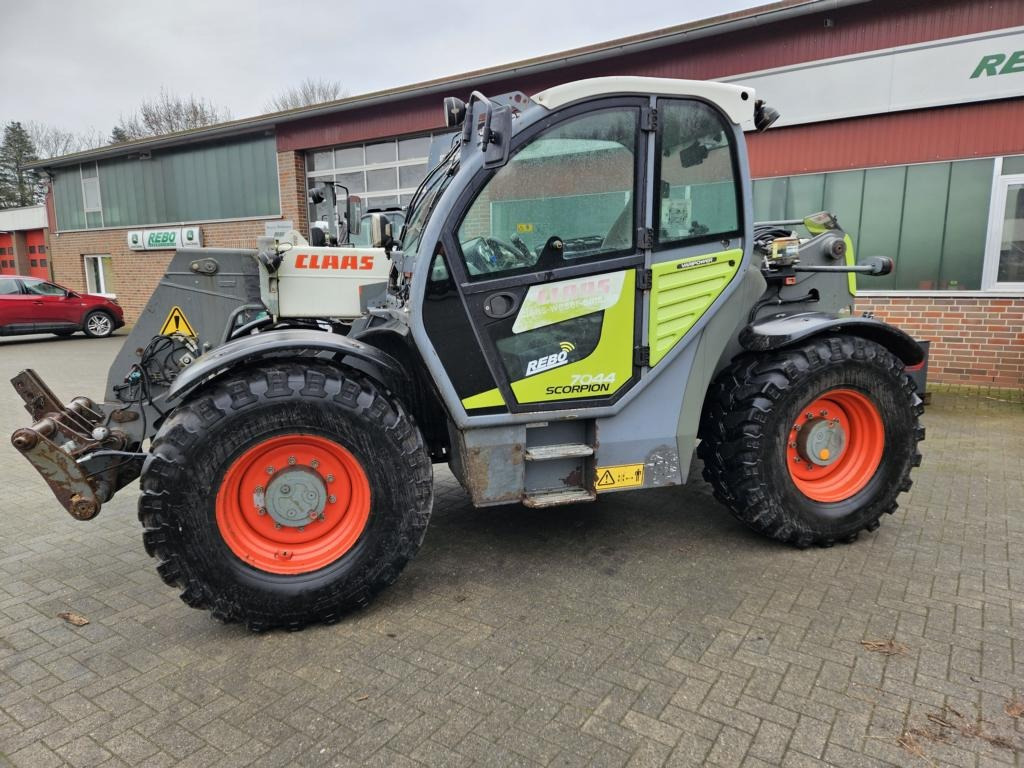 Loader CLAAS SCORPION 7044 VARIPOWER: picture 1