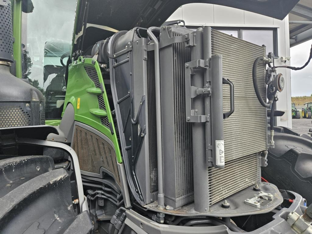 Fendt 828 PROFI PLUS - Farm tractor: picture 2 Fendt 828 PROFI PLUS - Farm tractor: picture 2