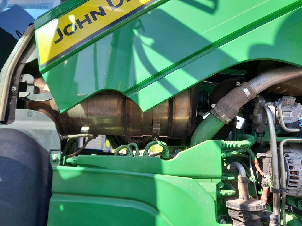 John Deere 6R185 - Farm tractor: picture 2 John Deere 6R185 - Farm tractor: picture 2