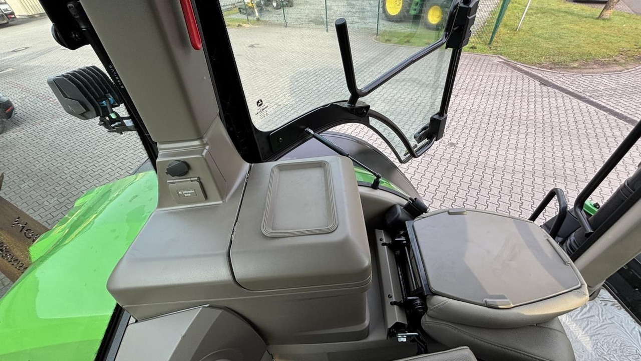 John Deere TRAKTOR 7R350 - Farm tractor: picture 5 John Deere TRAKTOR 7R350 - Farm tractor: picture 5