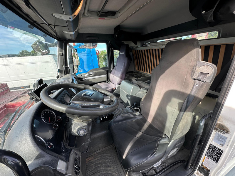 MAN TGS - Hook lift truck: picture 5 MAN TGS - Hook lift truck: picture 5