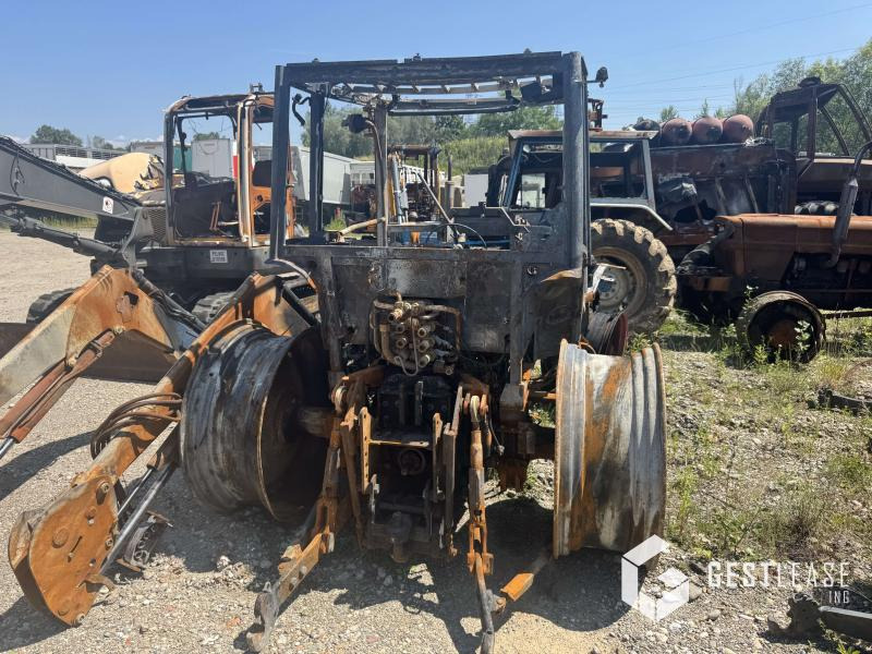 Claas Axos 340 - Farm tractor: picture 2 Claas Axos 340 - Farm tractor: picture 2