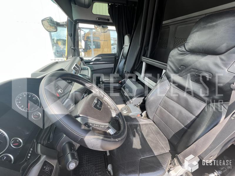 Tractor unit MAN TGX 18.680: picture 8